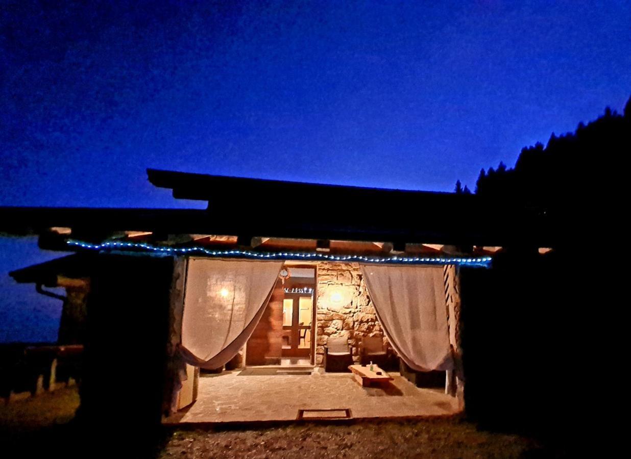 Chalet Chapeau Rar Castel Condino Buitenkant foto