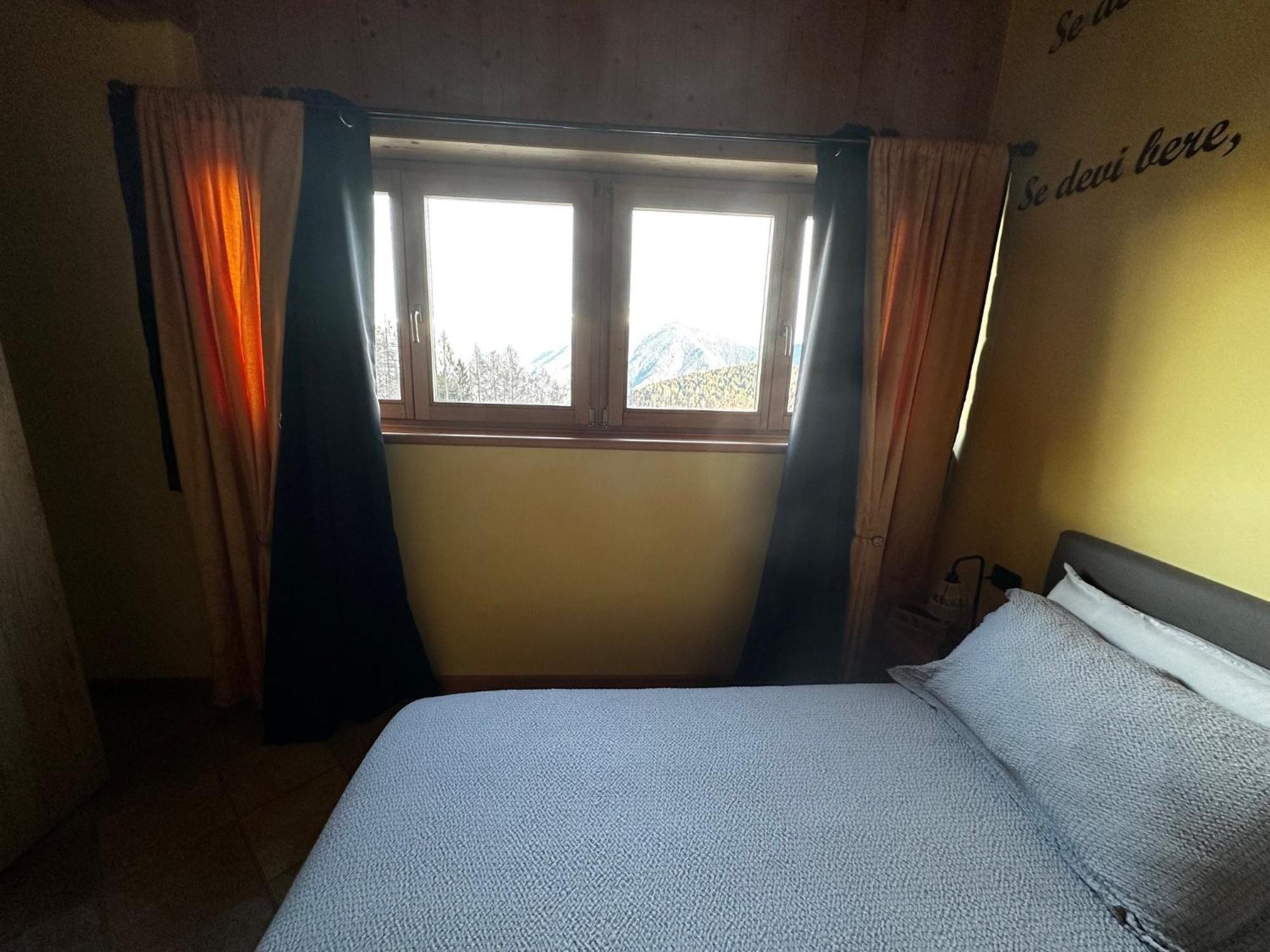 Chalet Chapeau Rar Castel Condino Buitenkant foto